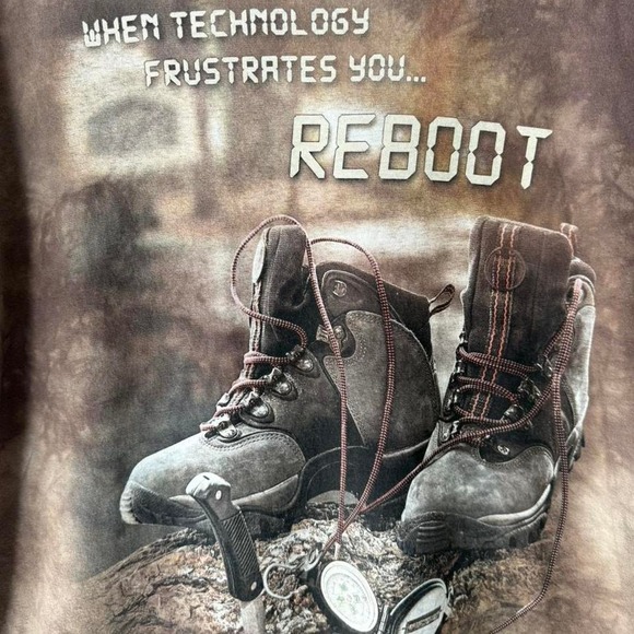 The Mountain Reboot Hiking Boots Compass Graphic T Shirt Men's Size L Brown - Picture 2 of 4